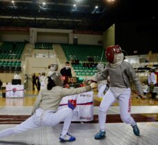 “Türkiye Gençler Kılıç Şampiyonası” ve “Flöre Açık Turnuvası” Eskişehir'de başladı