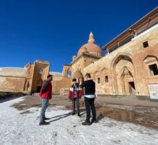 238 yıllık İshak Paşa Sarayı'nda “merkezi ısıtma sistemi” izleri