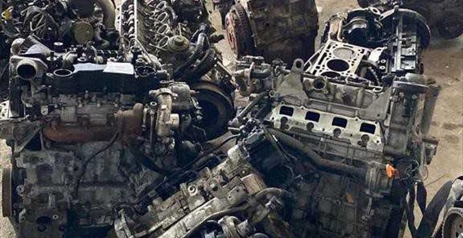 Adana'da gümrük kaçağı 34 otomobil motoru ele geçirildi