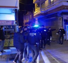 Adana’da kavgaya müdahale eden polis bıçakla yaralandı