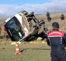 GÜNCELLEME – Amasya'da sporcuları taşıyan minibüs devrildi, bir kişi öldü, 16 kişi yaralandı