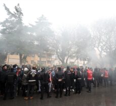 Galatasaray taraftarları, Fatih Terim için Florya'da toplandı