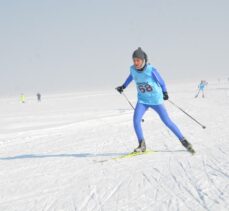 Hakkari'de “Kayaklı Koşu İl Birinciliği Yarışması” yapıldı