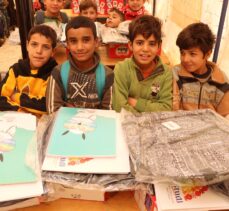 İHH'den İdlib'deki okulda zor şartlarda eğitim gören öğrencilere destek