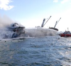 GÜNCELLEME 3 – Kartal'da iskeleye bağlı bir gemide çıkan yangın kontrol altına alındı