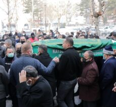 Kayseri'de silahla öldürülen 3 kişinin cenazesi defnedildi