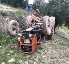Manisa’da devrilen traktörün sürücüsü öldü