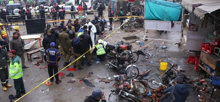 Pakistan'ın Lahor kentindeki patlamada 2 kişi öldü