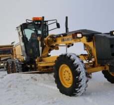 Sivas'ta kar nedeniyle 74 köy yolu ulaşıma kapandı