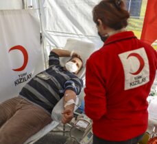 Taksiciler, Üsküdar'da Kızılay için kan bağışında bulundu
