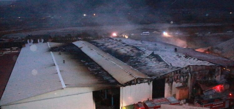 GÜNCELLEME –  Amasya'da sunta fabrikasında çıkan yangın söndürüldü