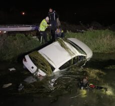 Antalya'da su kanalına düşen otomobilin sürücüsü öldü
