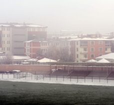 Ardahanlı çocukların futbol aşkına soğuk hava ve sis engel olmadı