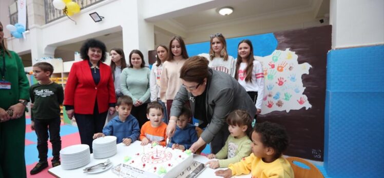Bakan Yanık savaş mağduru Ukraynalı çocukları ziyaret etti: