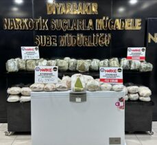 Diyarbakır'da kargoya verilen derin dondurucuda uyuşturucu bulundu