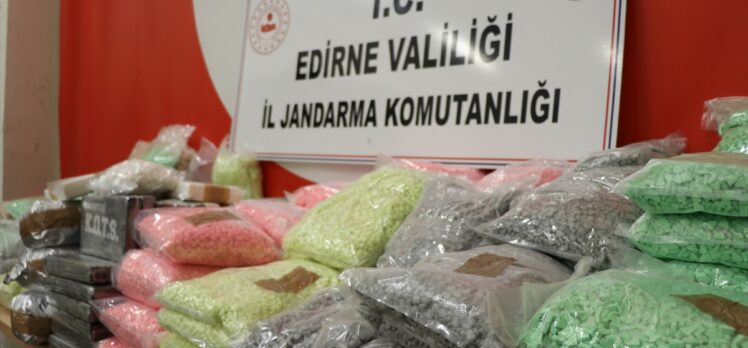 Edirne'de bir tırda 35 kilogram kokain ile 460 kilogram sentetik uyuşturucu ele geçirildi