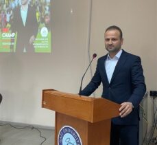 Eski İstanbulspor Teknik Direktörü Osman Zeki Korkmaz, Gazi Üniversitesi'nde öğrencilerle buluştu
