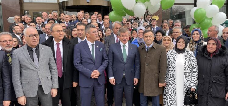Gelecek Partisi Genel Başkanı Davutoğlu, Konya'da seçim çalışmalarını başlattı