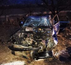 Isparta'da şarampole devrilen otomobildeki 2 kişi öldü, 3 kişi yaralandı