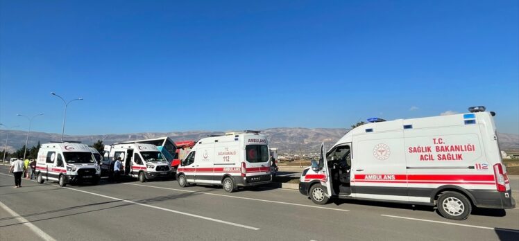 Kahramanmaraş'ta halk otobüsünün devrilmesi sonucu ilk belirlemelere göre 8 kişi yaralandı