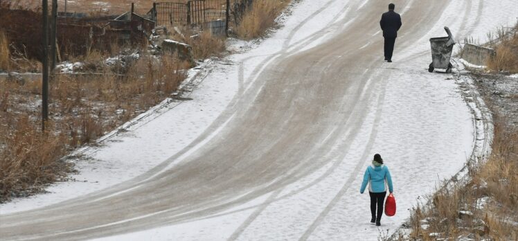 Erzurum, Ardahan ve Kars'ta soğuk hava etkisini sürdürüyor