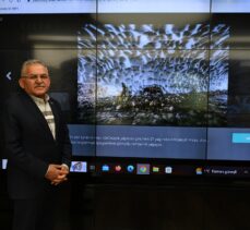 Kayseri Büyükşehir Belediye Başkanı Büyükkılıç, AA'nın “Yılın Fotoğrafları” oylamasına katıldı