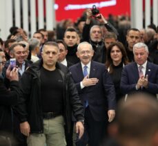 Kılıçdaroğlu, Kayseri'de kanaat önderleriyle buluştu