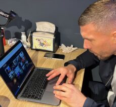 Lukas Podolski'nin “Yılın Fotoğrafları” oylamasında tercihi “Şampiyonlar” oldu