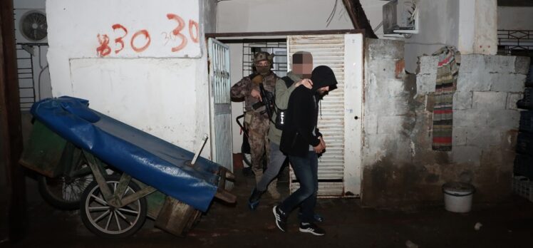 Mersin'de “Kökünü Kurutma Operasyonu”nda uyuşturucu ve silah ele geçirildi