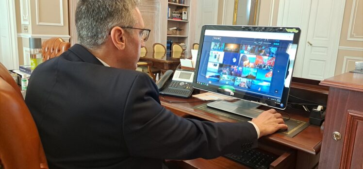 Türkiye'nin Atina Büyükelçisi Özügergin, AA'nın “Yılın Fotoğrafları” oylamasına katıldı