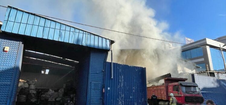 GÜNCELLEME- Ümraniye'de bir iş yerinde çıkan yangın söndürüldü