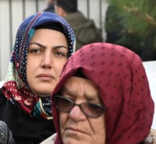 1. Uluslararası Evlat Nöbeti Kongresi üyeleri HDP'yi protesto etti