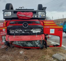 Aksaray'da itfaiye aracının devrilmesi sonucu 6 kişi yaralandı