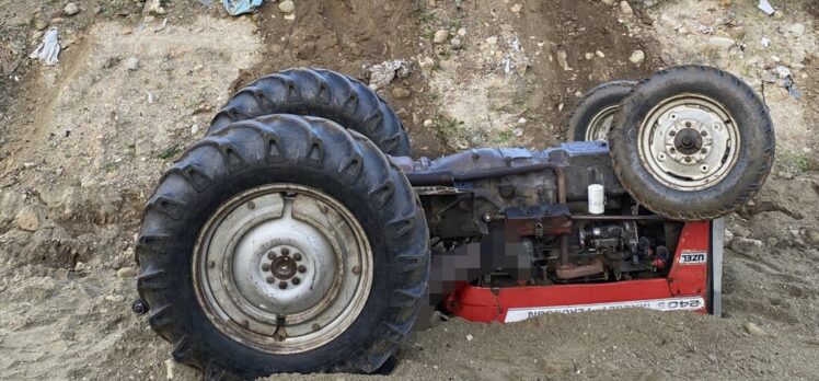 Aydın'da devrilen traktörün sürücüsü öldü