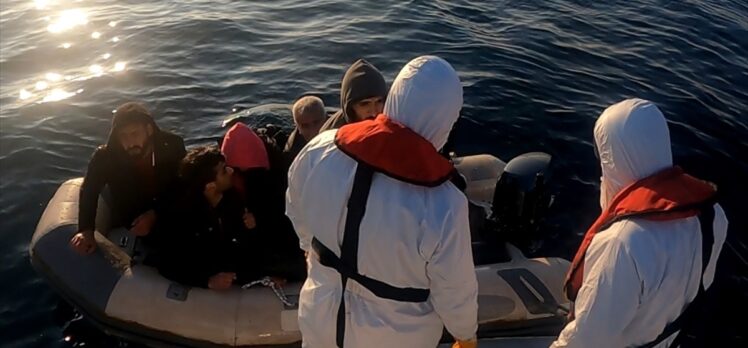 Ayvalık açıklarında 6 düzensiz göçmen kurtarıldı