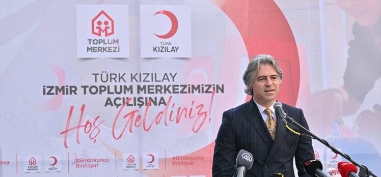 Bakan Nebati, Türk Kızılay İzmir Toplum Merkezinin yeni binasını hizmete açtı
