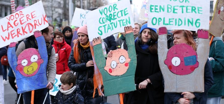 Belçika'da sağlık çalışanları elverişsiz çalışma koşullarını protesto etti
