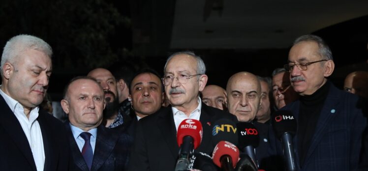 CHP Genel Başkanı Kılıçdaroğlu, Meral Akşener'i hastanede ziyaret etti