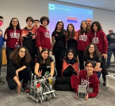 Doğa Koleji'nin robotik takımı VEX Robotics Almanya şampiyonu oldu