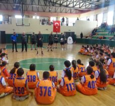 Enerjisa Üretim ve Güler Legacy iş birliğinde 200 öğrenciye basketbol eğitimi verildi