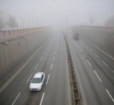 Eskişehir'de yoğun sis nedeniyle görüş mesafesi 50 metrenin altına kadar düştü