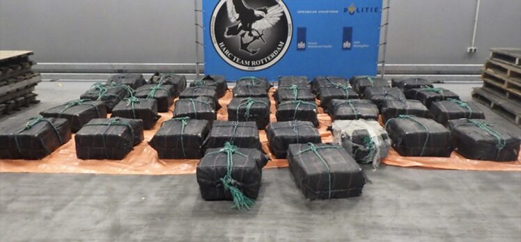 Hollanda'nın Rotterdam Limanı'nda bir haftada yaklaşık 5 ton kokain ele geçirildi