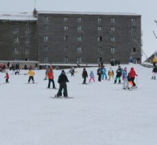Kartalkaya Kayak Merkezi'nde kar yağışının ardından tüm pistler açıldı