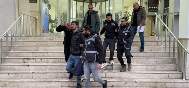 Kayseri'de aranan 13'ü firari hükümlü 23 kişi yakalandı