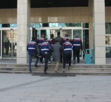 Kilis merkezli DEAŞ operasyonunda yakalanan 2 zanlıdan 1'i tutuklandı