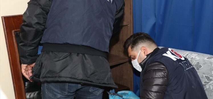 GÜNCELLEME – Mersin'de yağma ve silah kaçakçılığı operasyonunda 11 zanlı yakalandı