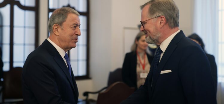 Milli Savunma Bakanı Akar, Çekya Başbakanı Fiala ile görüştü