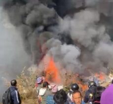 Nepal'de 72 kişiyi taşıyan yolcu uçağı düştü