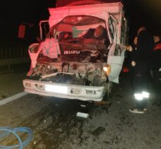 Osmaniye'de kamyona arkadan çarpan kamyonetteki 2 kişi öldü