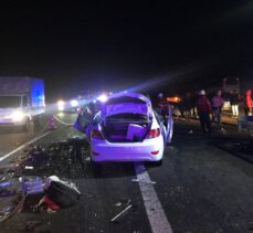 GÜNCELLEME – TAG Otoyolu'nda çekiciyle çarpışan otomobildeki 4 kişi öldü